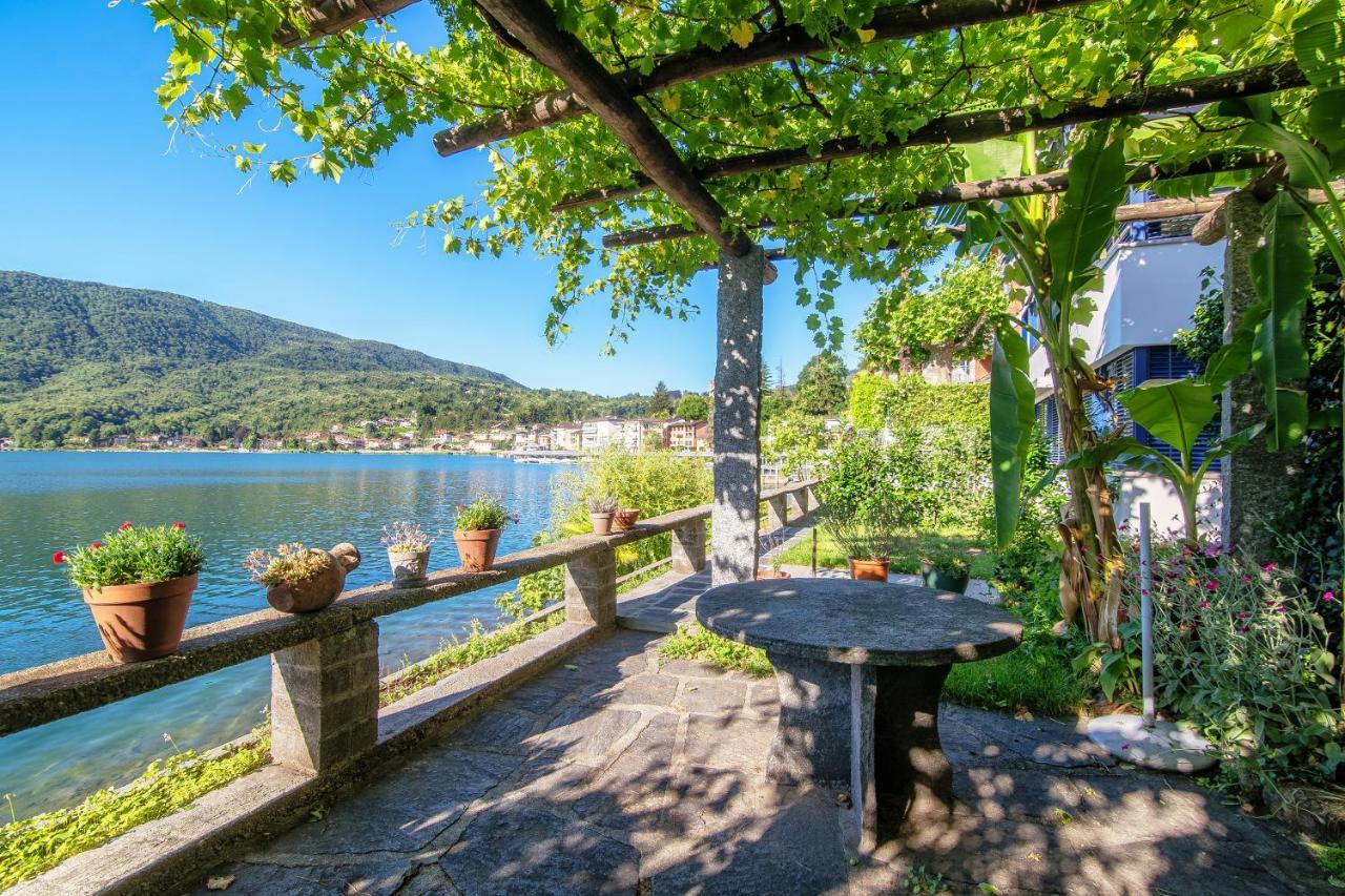 Ferienwohnung La Finestra Blu By Quokka 360 - With A Panoramic Lake View Ponte Tresa Exterior foto