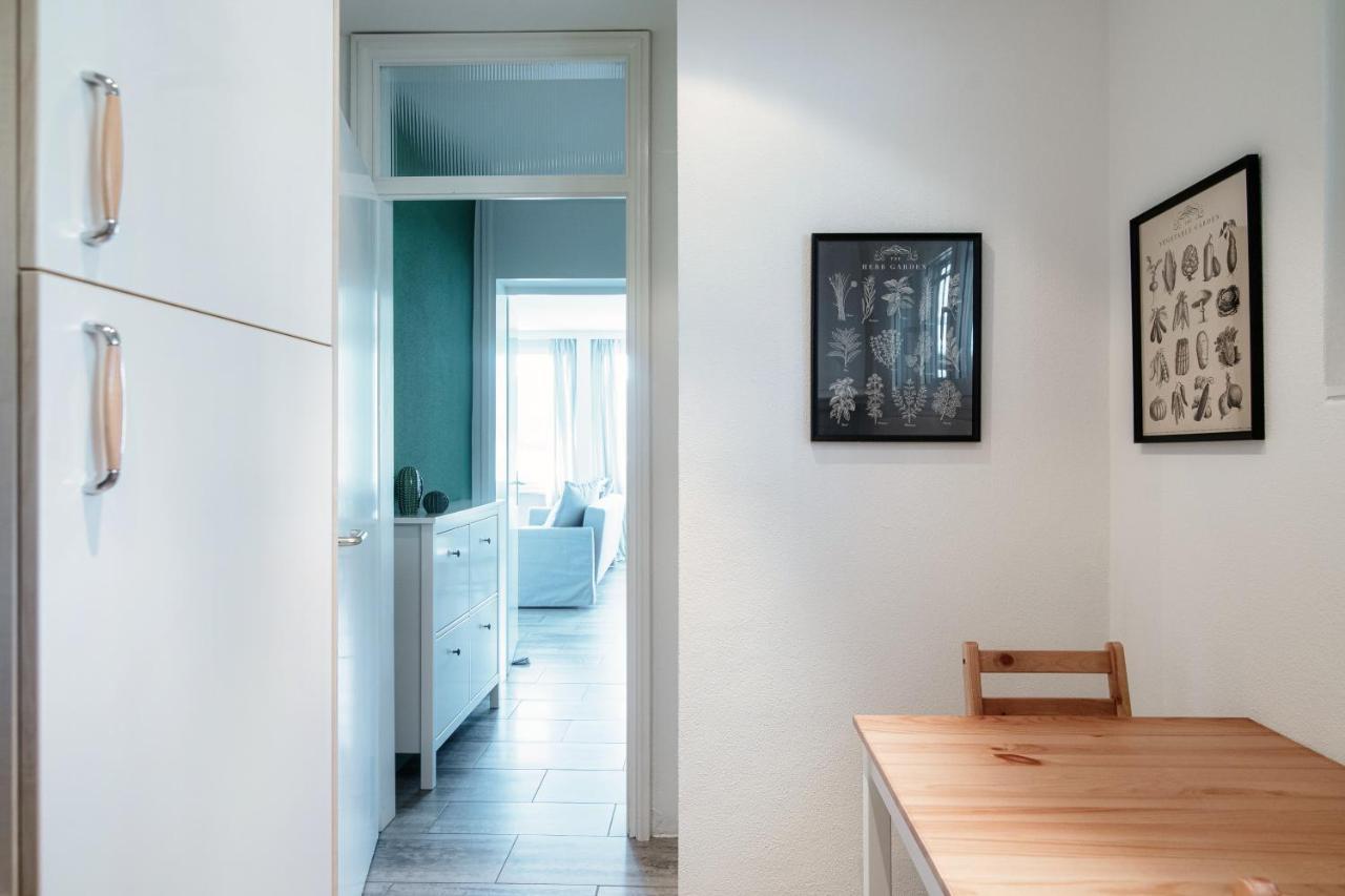 Ferienwohnung La Finestra Blu By Quokka 360 - With A Panoramic Lake View Ponte Tresa Exterior foto